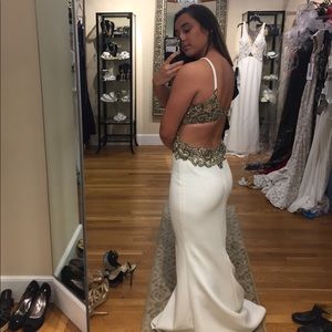 white faviana prom dress size 4